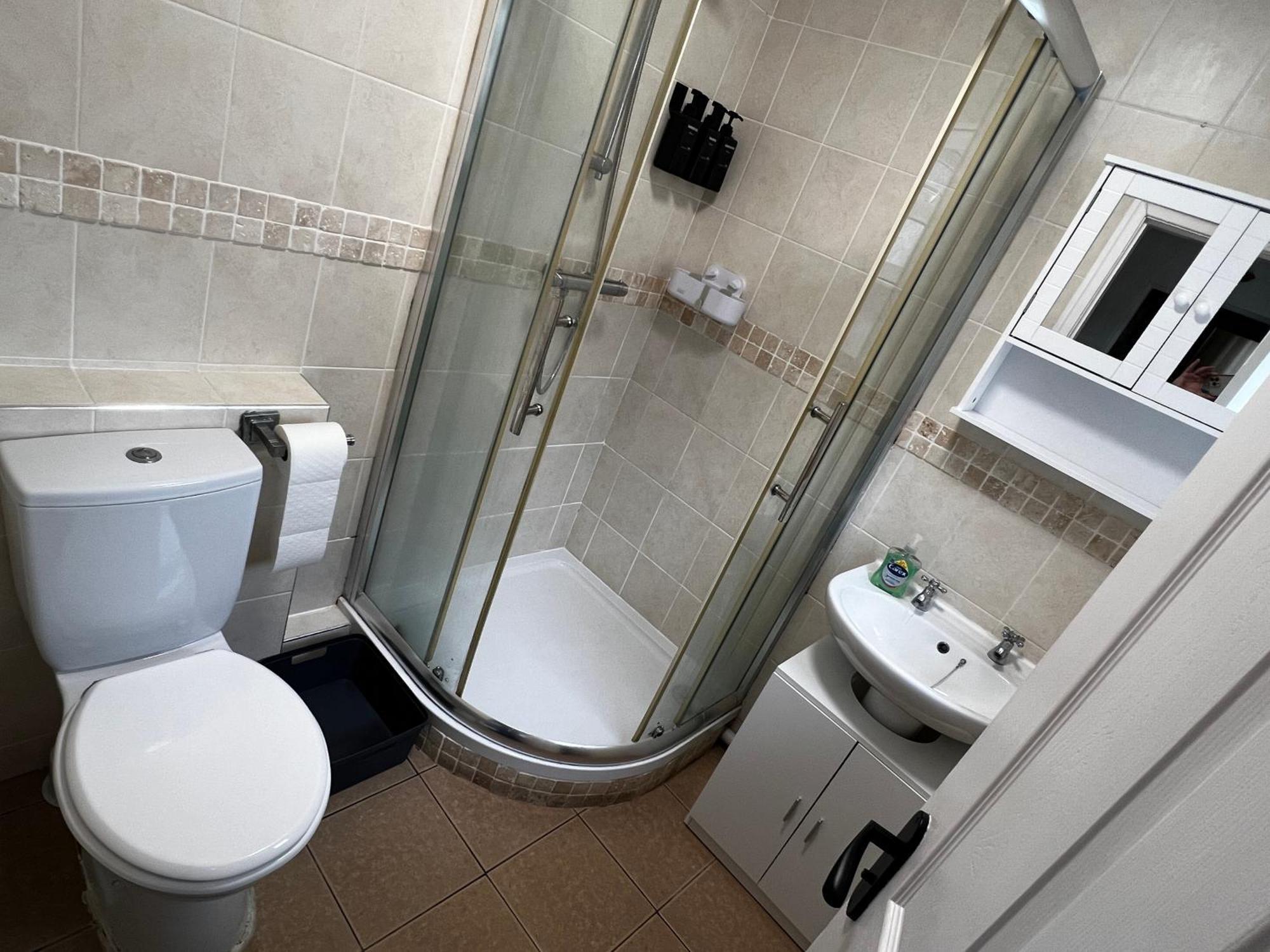 Robin'S Hollow: 2Bd Home Near Wrexham Afc Esterno foto
